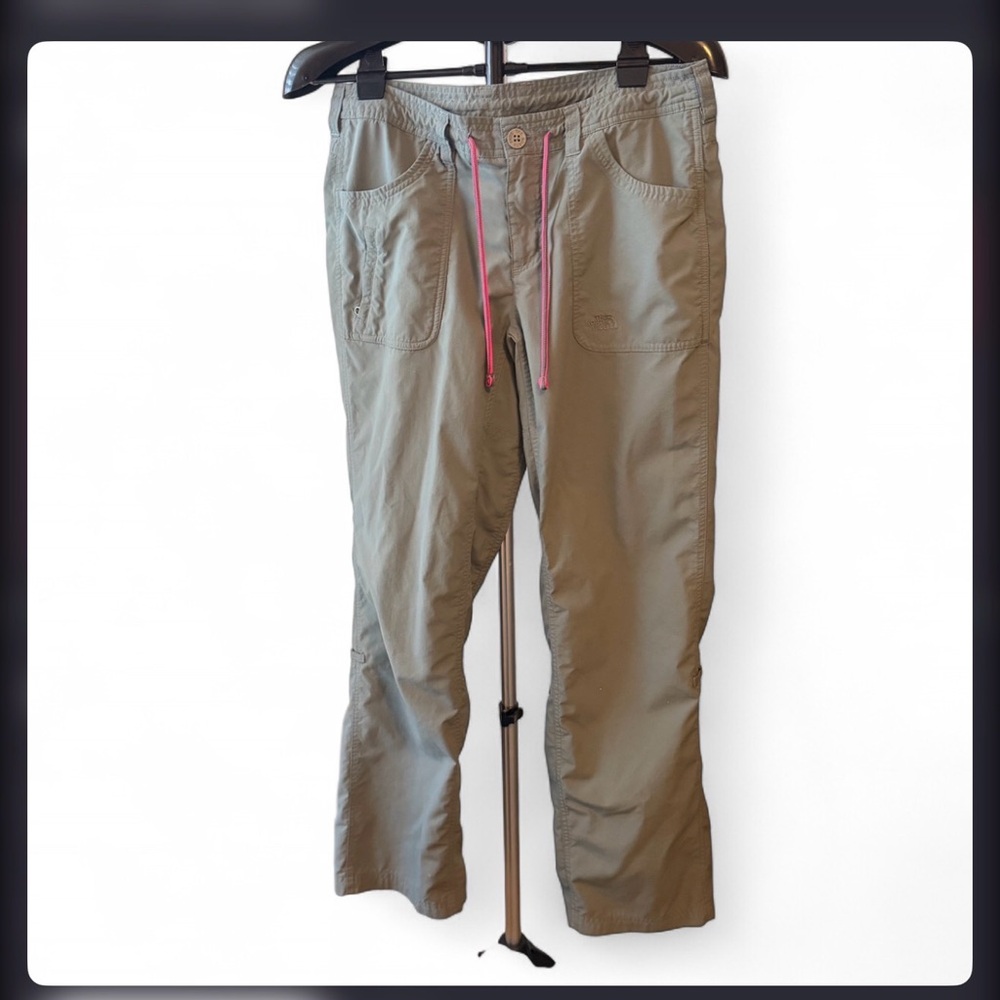Women’s The North Face Grey Hiking Pants With Capri Option Size 10